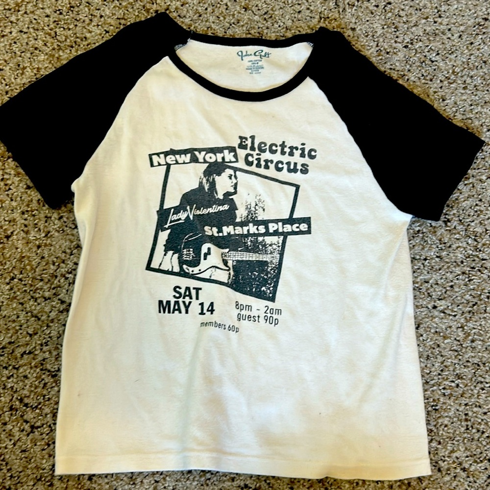 Brandy Melville / John Galt graphic tee